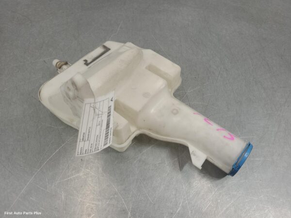 2019 MERCEDES SPRINTER Washer Bottle