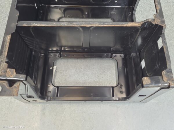 2010 MERCEDES VITO Seat Box