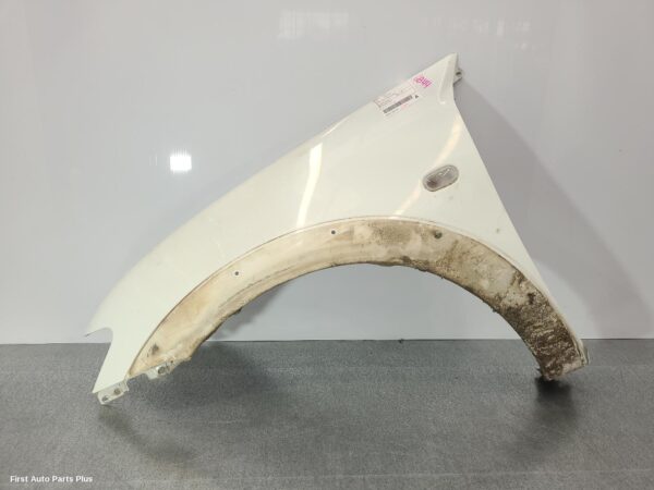 2010 MITSUBISHI TRITON Left Guard