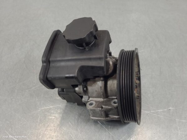 2009 MERCEDES SPRINTER Steering Pump