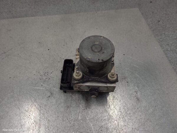 2013 RENAULT TRAFIC Abs Pump/Modulator