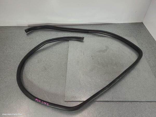 2012 TOYOTA HILUX Door/Tailgate Seal