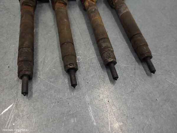 2001 MERCEDES VITO Fuel Injector