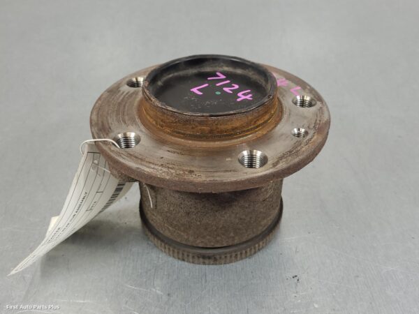 2016 RENAULT MASTER Left Rear Hub Assembly