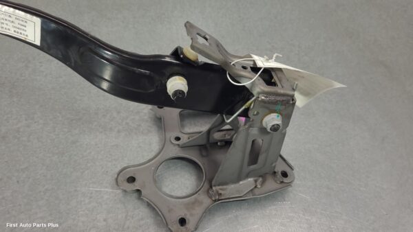 2023 LDV DELIVER 9 Pedal Assembly