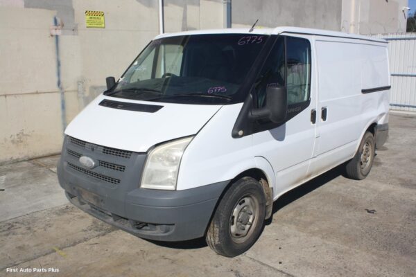 2010 FORD TRANSIT Right Front Hub Assembly