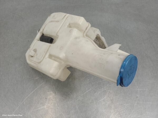2019 MERCEDES SPRINTER Washer Bottle