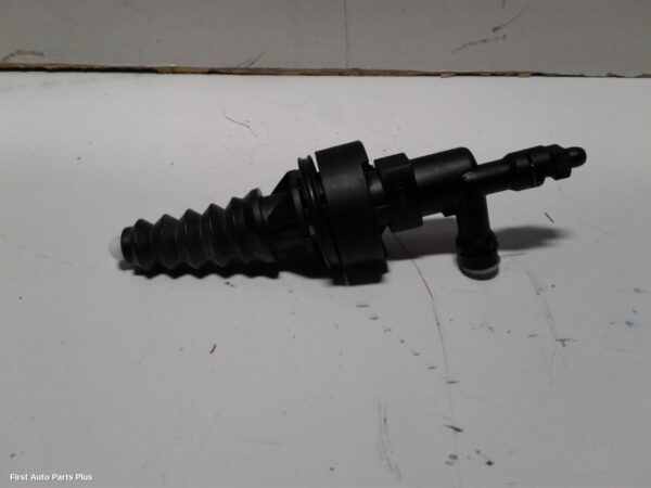 2002 FORD TRANSIT Slave Cylinder
