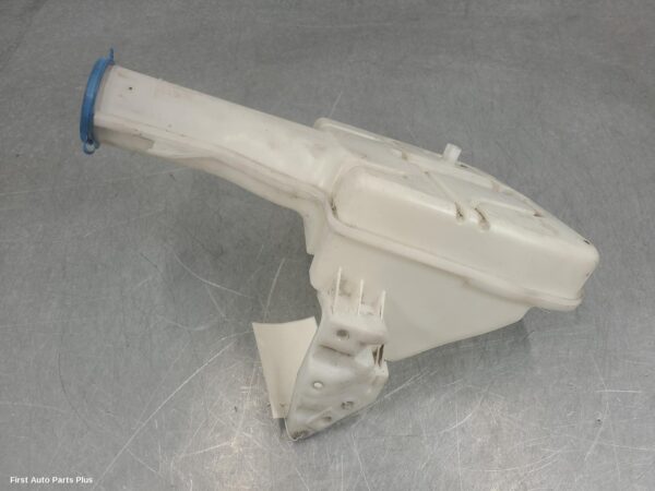 2019 MERCEDES SPRINTER Washer Bottle