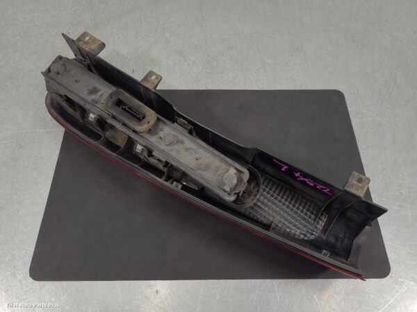 2006 MERCEDES VIANO Left Taillight