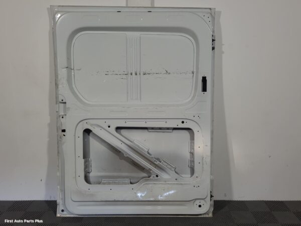 2024 LDV DELIVER 9 Left Rear Door/Sliding