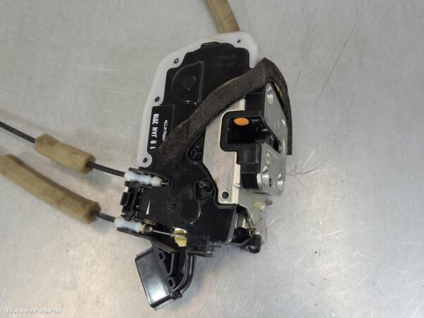 2018 NISSAN NAVARA Door/Boot/Gate Lock