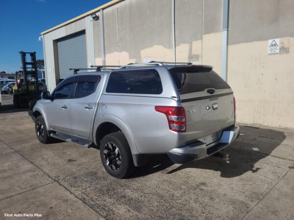 2016 MITSUBISHI TRITON Fuel Door / Filler