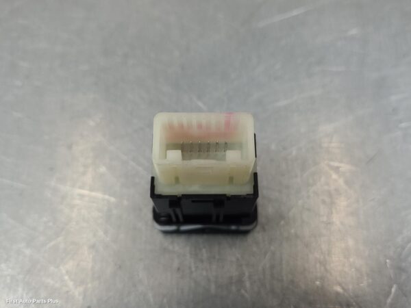2017 MITSUBISHI TRITON Misc Switch/Relay