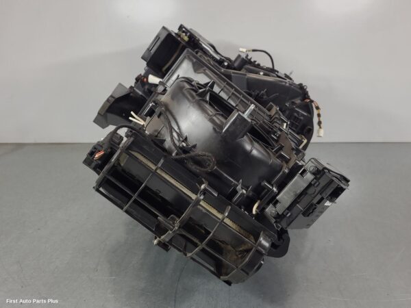 2016 MERCEDES VITO Heater Core/Box