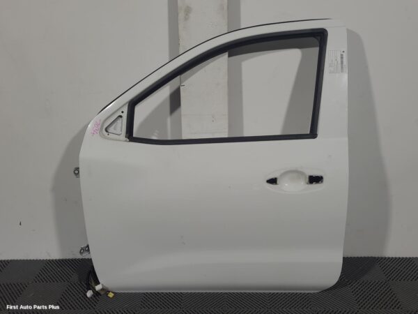 2023 NISSAN NAVARA Left Front Door