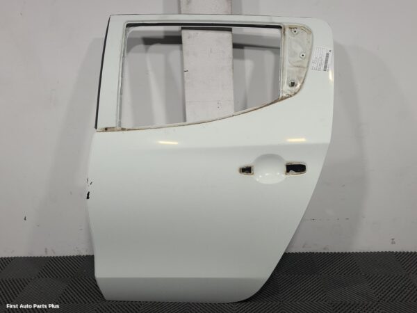 2016 MITSUBISHI TRITON Left Rear Door/Sliding
