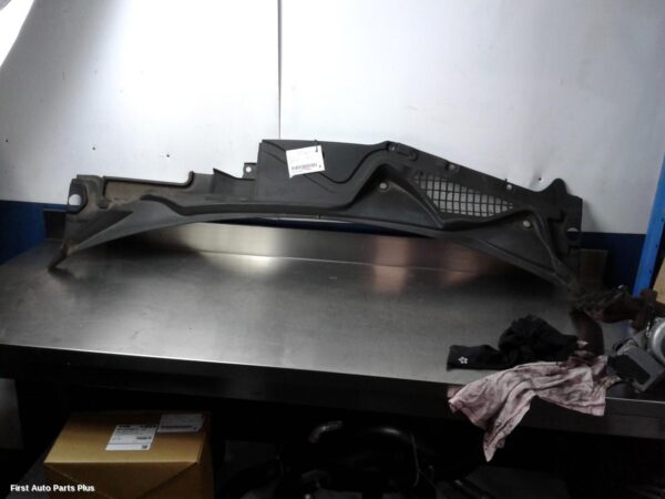 2017 FORD MUSTANG Plenum Chamber