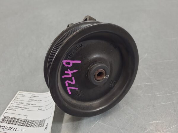 2005 FORD TRANSIT Steering Pump
