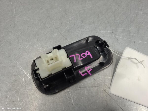 2021 RENAULT MASTER Pwr Dr Wind Switch