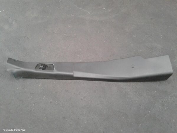 2020 MERCEDES SPRINTER Right Centre Pillar