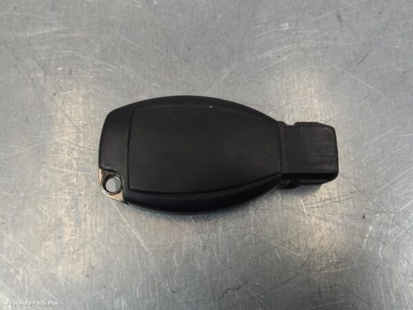 2012 MERCEDES VITO Ignition W/ Key