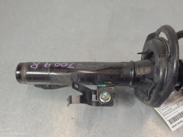 2023 LDV DELIVER 9 Right Front Strut