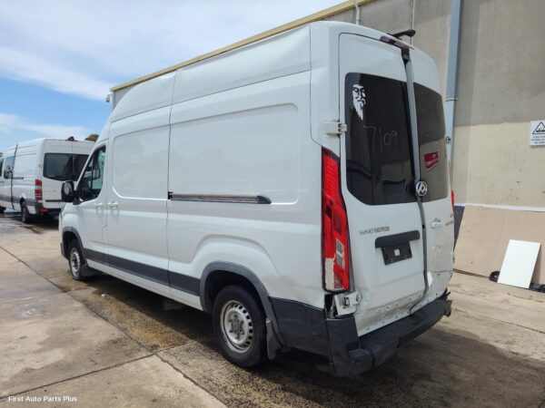 2021 LDV DELIVER 9 Air Cleaner Duct/Hos