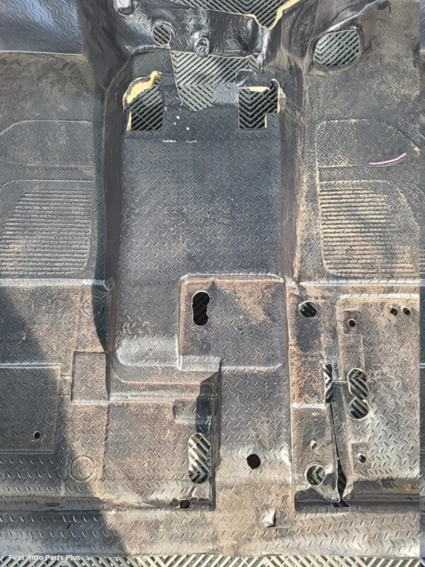 2023 LDV DELIVER 9 Carpet