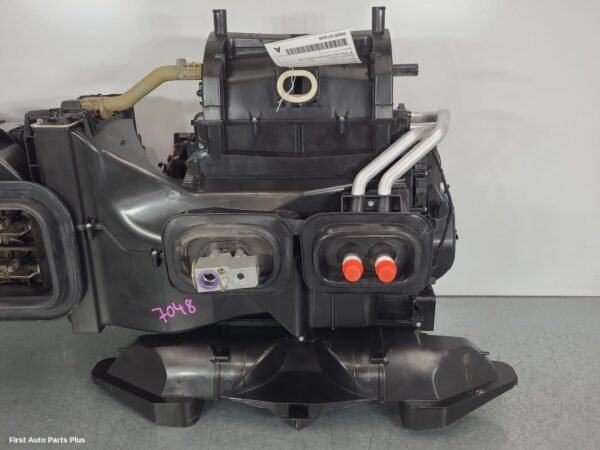 2016 MERCEDES VITO Heater Core/Box