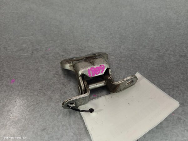 2012 TOYOTA HILUX Door Hinge/Runner