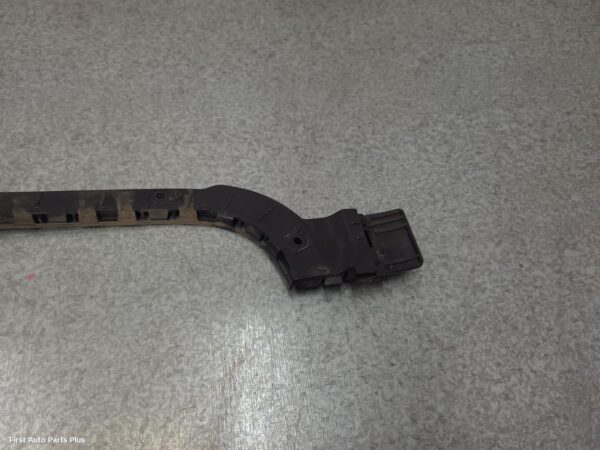 2016 MERCEDES VITO R/Bar Bracket/Reinfo