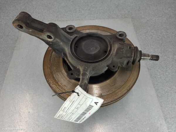 2015 RENAULT MASTER Left Front Hub Assembly