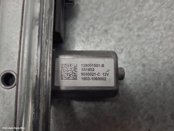 2017 RENAULT TRAFIC Right Front Window Reg/Motor