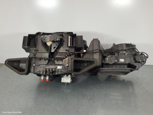 2016 MERCEDES VITO Heater Core/Box