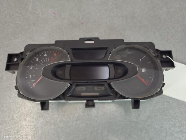 2021 RENAULT TRAFIC Instrument Cluster