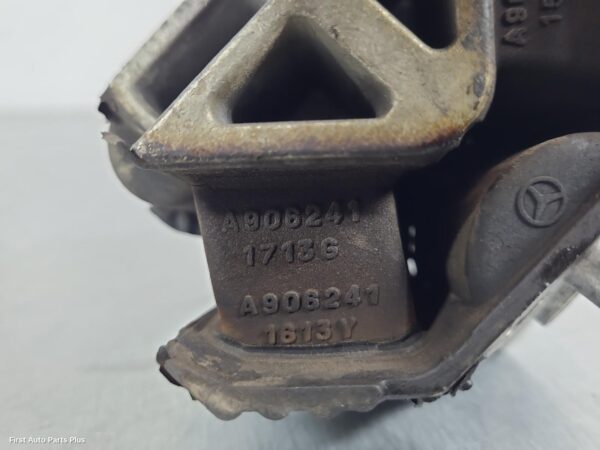 2020 MERCEDES SPRINTER Mount