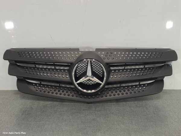 2016 MERCEDES VITO Grille