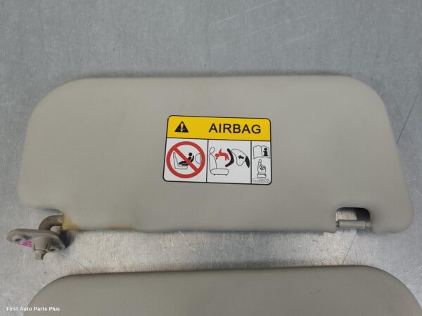 2016 MITSUBISHI TRITON Sunvisor