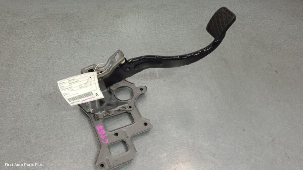 2023 LDV DELIVER 9 Pedal Assembly