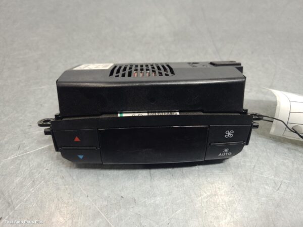 2014 MERCEDES VIANO Heater/Ac Controls
