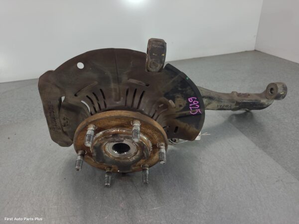 2017 MAZDA BT50 Left Front Hub Assembly