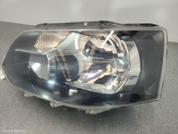 2011 VOLKSWAGEN TRANSPORTER Left Headlamp