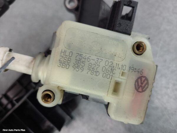 2011 VOLKSWAGEN TRANSPORTER Door/Boot/Gate Lock
