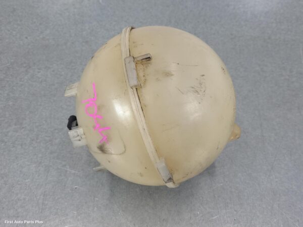 2010 MERCEDES VITO Overflow Bottle