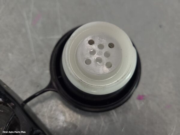 2020 NISSAN NAVARA Fuel Door / Filler