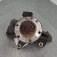 2013 VOLKSWAGEN CRAFTER Left Front Hub Assembly