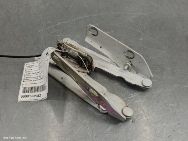 2015 MERCEDES SPRINTER Bonnet Hinge/Strut