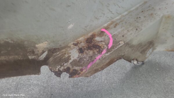 2004 MERCEDES SPRINTER Left Guard