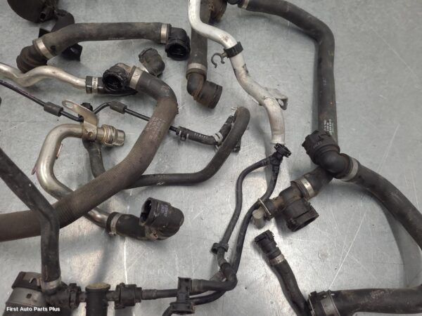2023 MERCEDES SPRINTER Water Pipes/Outlets